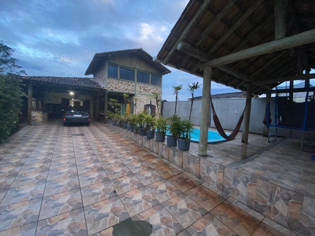 Vende-se | Sobrados | GUARATUBA Vende-se | Sobrados | GUARATUBA